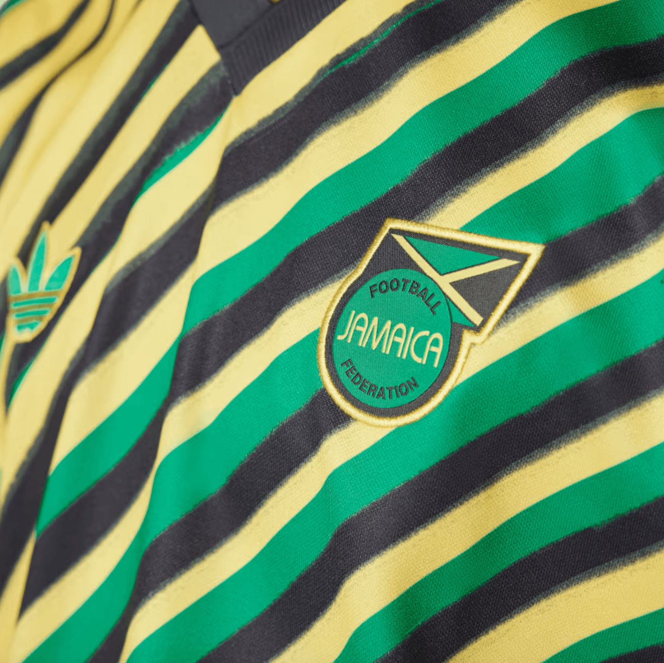 Camiseta adidas Jamaica Originals con trébol