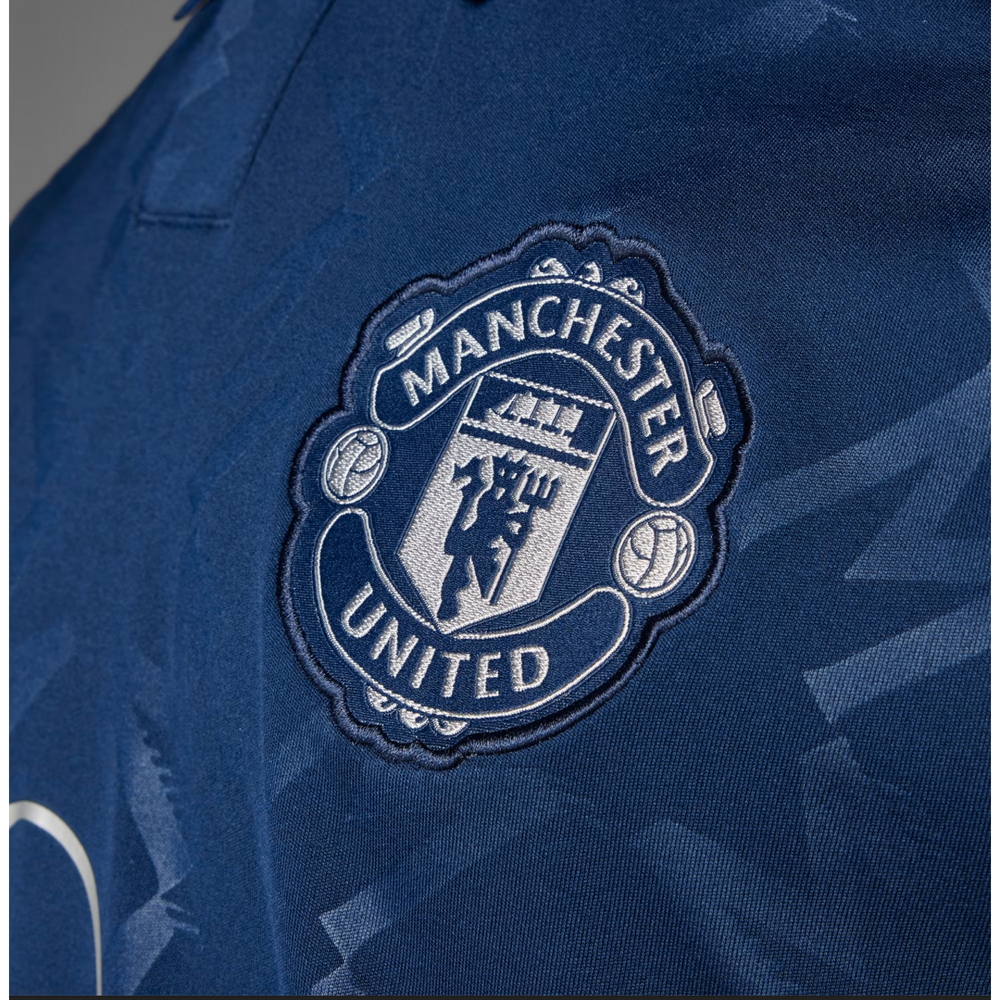 Camiseta visitante del Manchester United 24/25 de Adidas