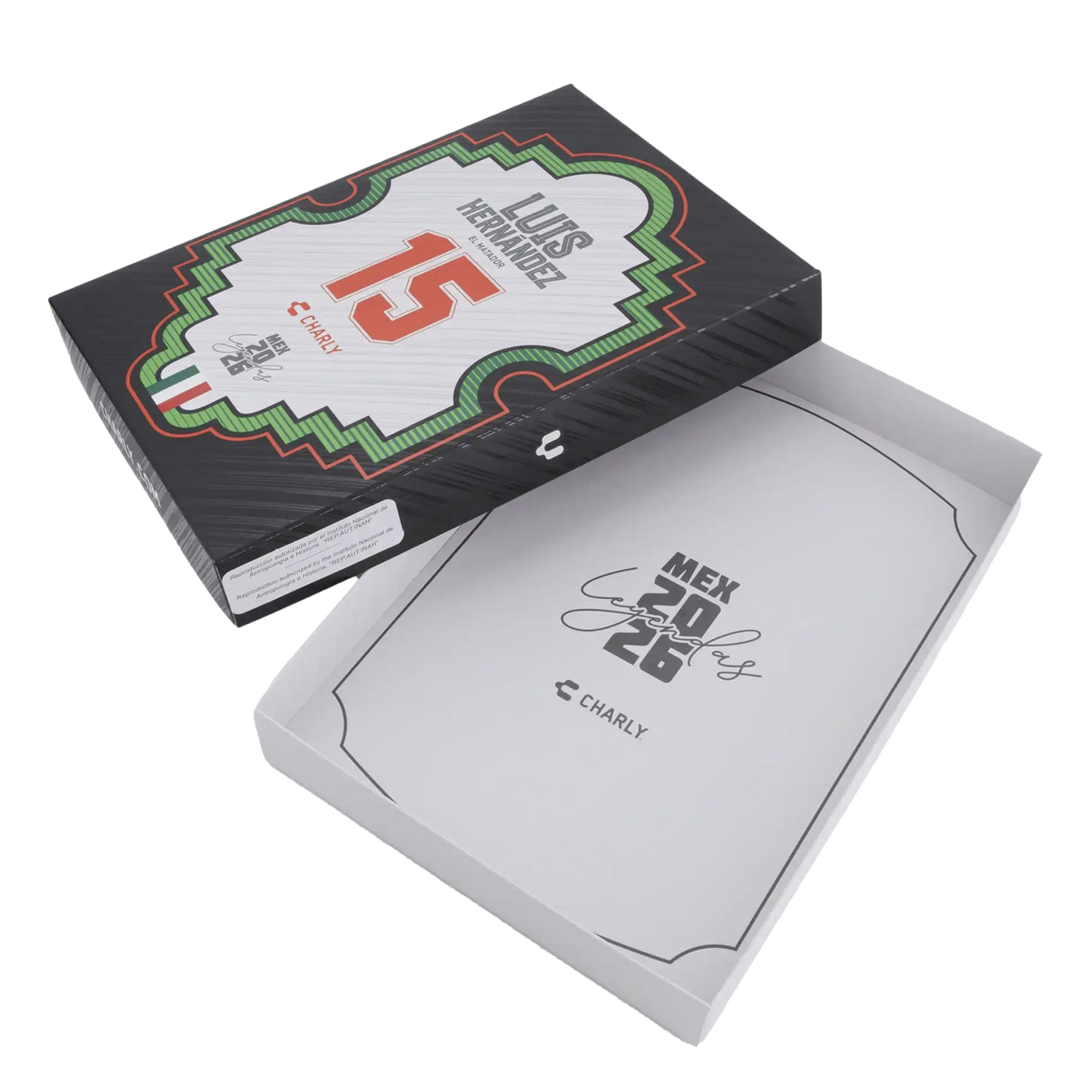 An open black and white Charly box for Luis Hernández, featuring his name, number 15, and an Aztec jersey graphic. The base displays "MEX 26 Leyendas" branding.